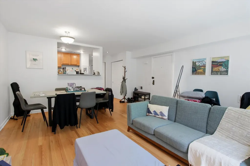 2170 North Lincoln Avenue Chicago IL 60614