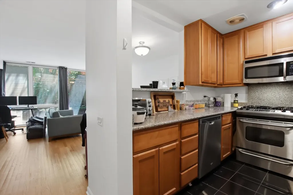 2170 North Lincoln Avenue Chicago IL 60614