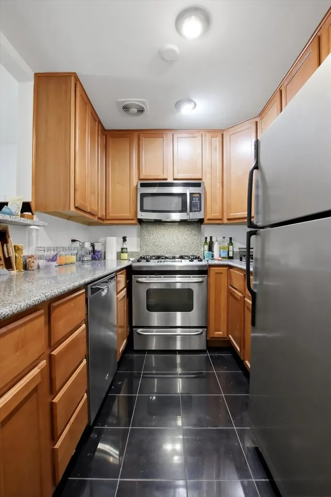 2170 North Lincoln Avenue Chicago IL 60614