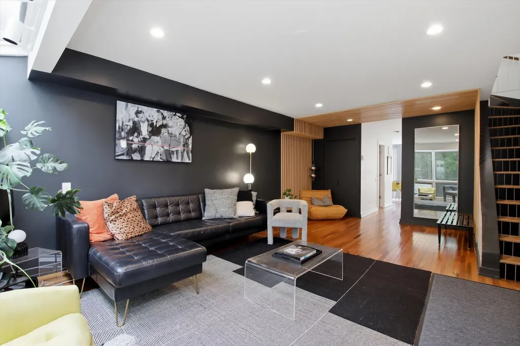 2170 North Lincoln Avenue Chicago IL 60614