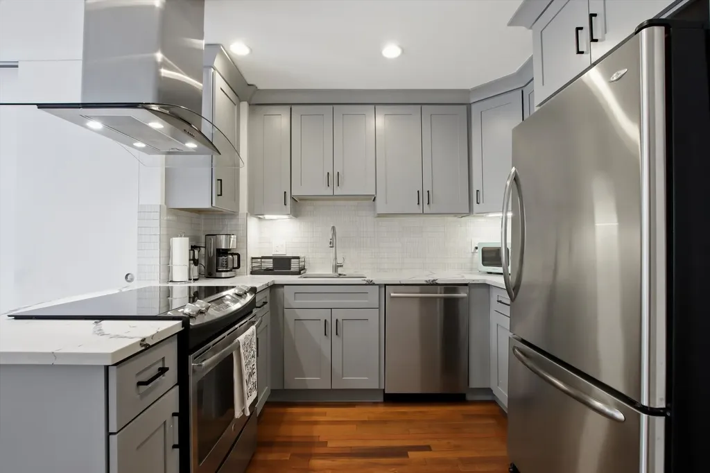 2170 North Lincoln Avenue Chicago IL 60614