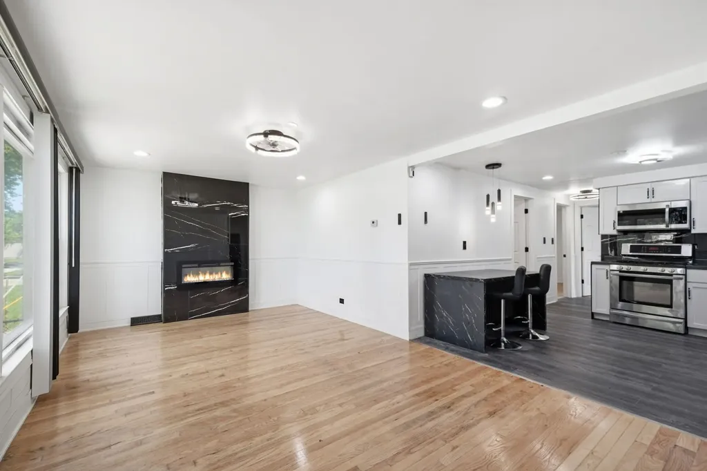 1145 East 90th Street Chicago IL 60619
