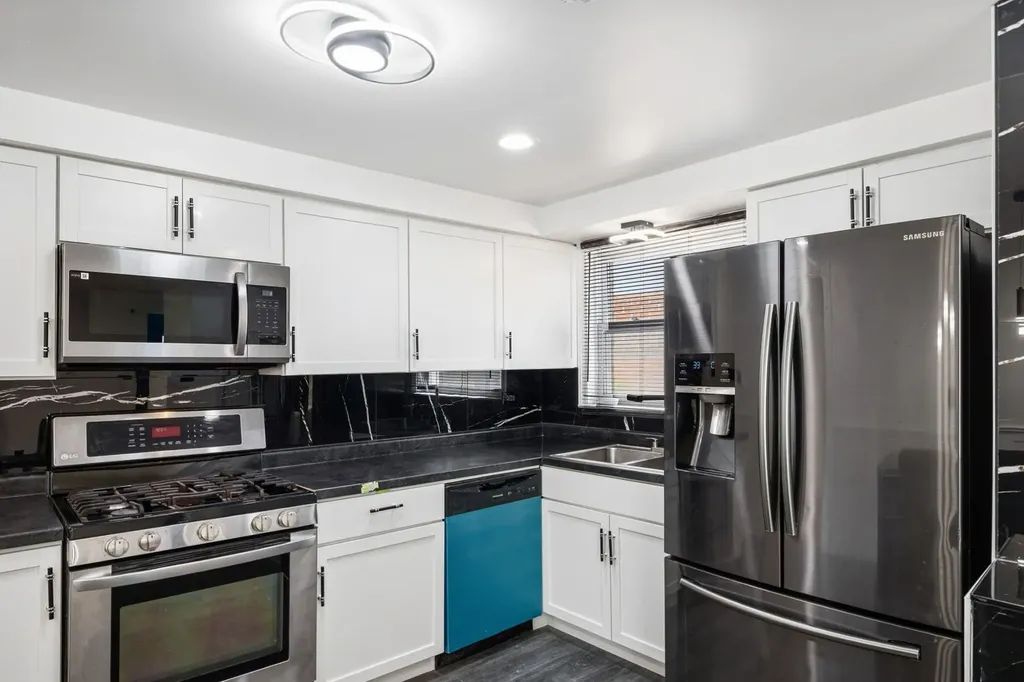 1145 East 90th Street Chicago IL 60619
