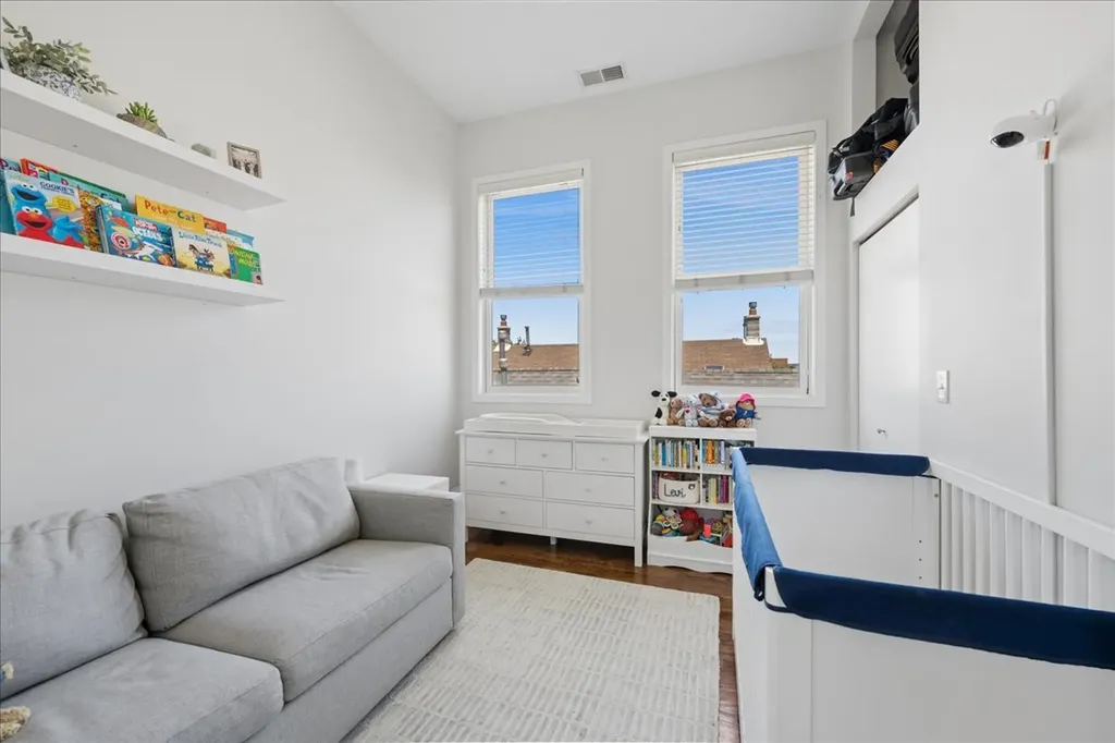 875 North Paulina Street Chicago IL 60622