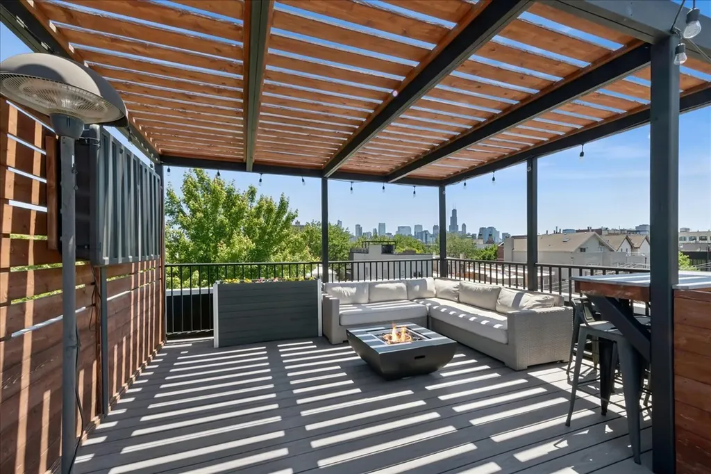 875 North Paulina Street Chicago IL 60622
