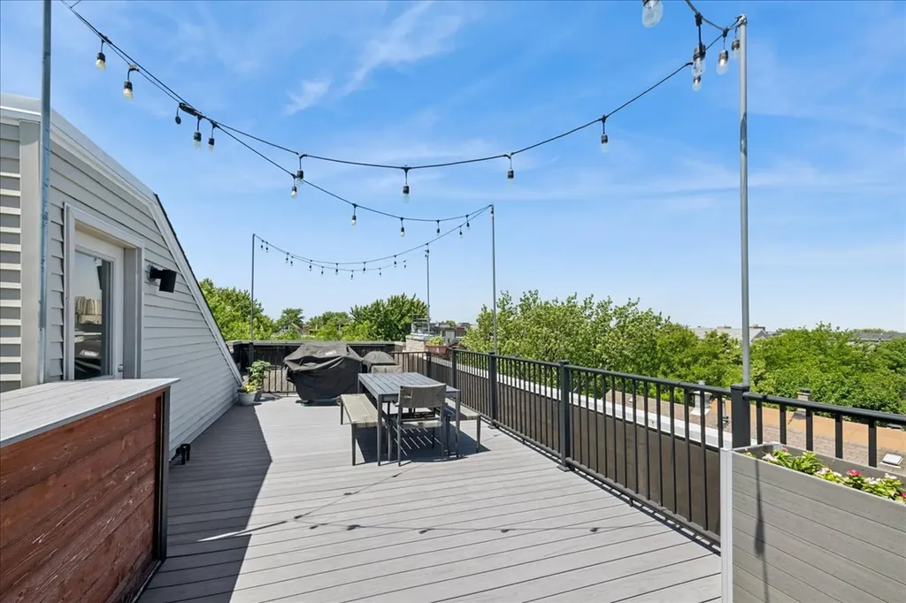 875 North Paulina Street Chicago IL 60622