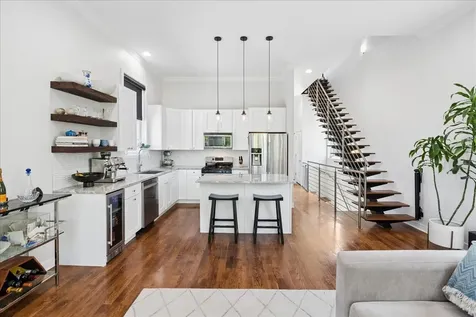 875 North Paulina Street Chicago IL 60622