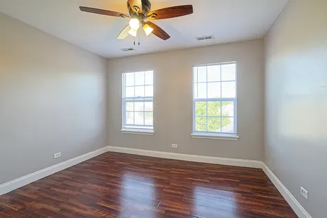 1854 South Fallbrook Drive Round Lake IL 60073