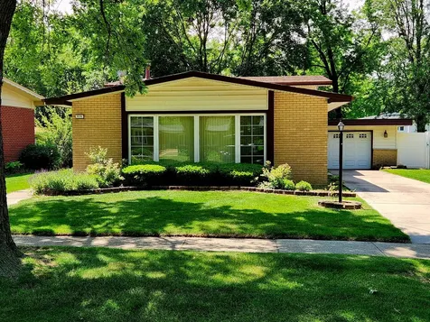 834 North Rainbow Drive Glenwood IL 60425
