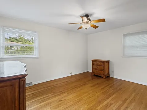 834 North Rainbow Drive Glenwood IL 60425