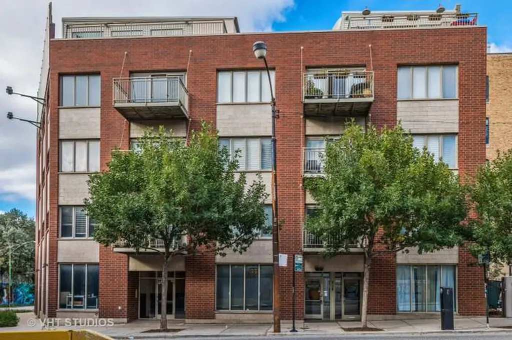 912 West Chicago Avenue Chicago IL 60642