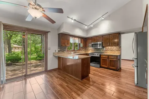 18039 Whitman Lane Lansing IL 60438