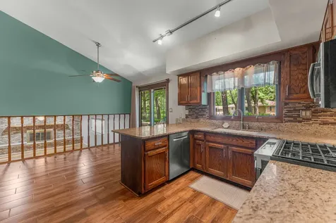 18039 Whitman Lane Lansing IL 60438