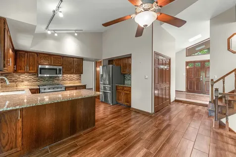 18039 Whitman Lane Lansing IL 60438