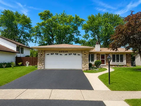 22548 Lakeshore Drive Richton Park IL 60471