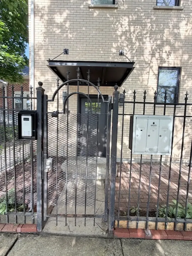 1427 North Lawndale Avenue Chicago IL 60651