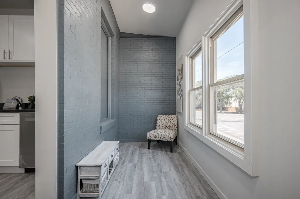 5901 South Indiana Avenue Chicago IL 60637