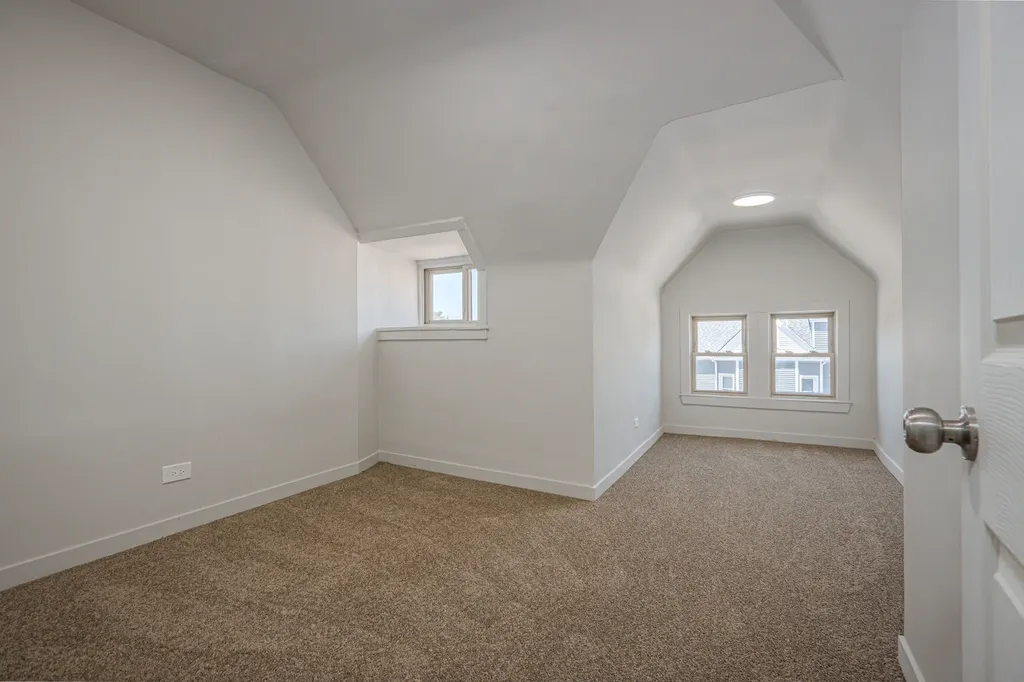 5901 South Indiana Avenue Chicago IL 60637