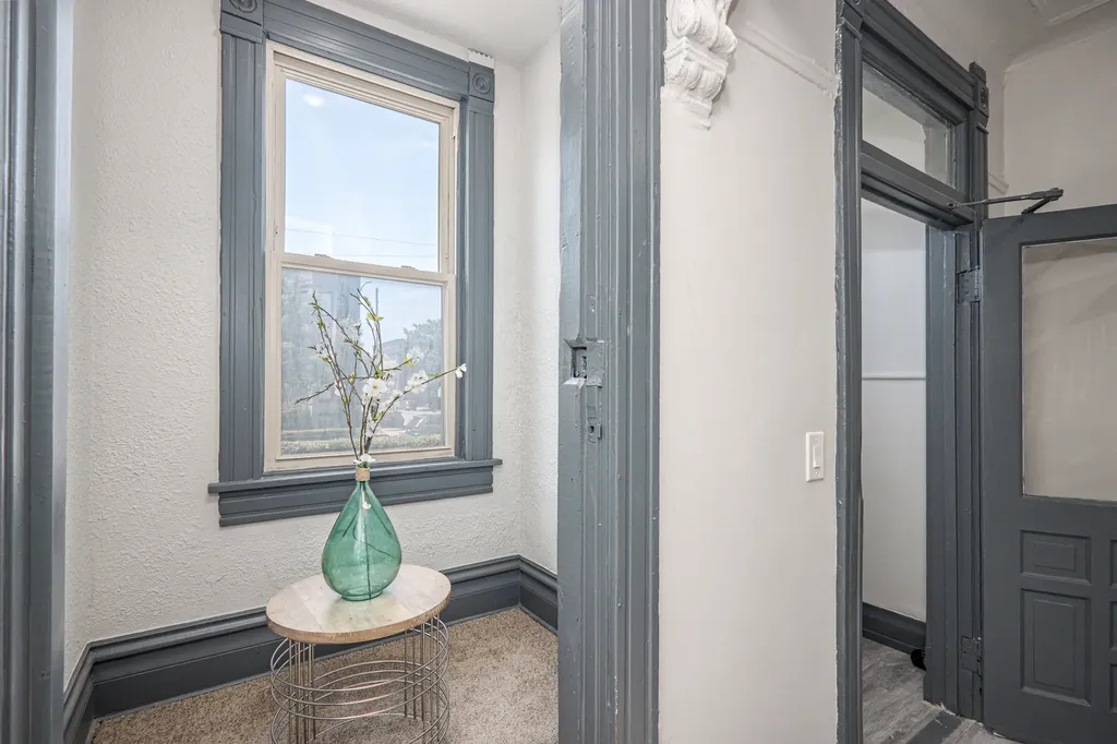 5901 South Indiana Avenue Chicago IL 60637