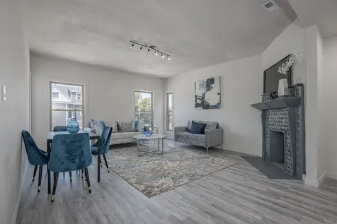 5901 South Indiana Avenue Chicago IL 60637