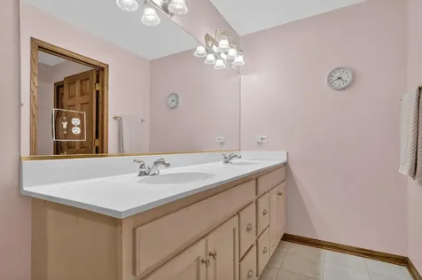 1036 East Talbot Street Arlington Heights IL 60004