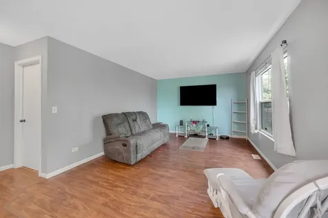 16625 Kingsbrook Drive Crest Hill IL 60403