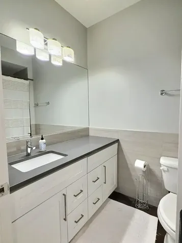 2538 North Southport Avenue Chicago IL 60614