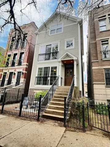 2538 North Southport Avenue Chicago IL 60614