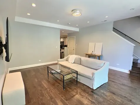 2538 North Southport Avenue Chicago IL 60614
