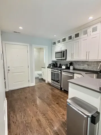 2538 North Southport Avenue Chicago IL 60614