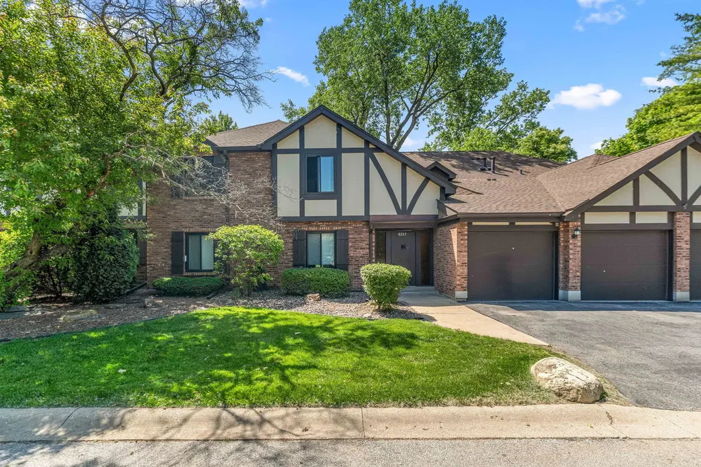 8245 Poplar Lane Palos Hills IL 60465