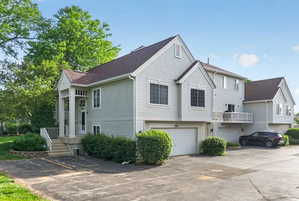 352 New Haven Drive Cary IL 60013