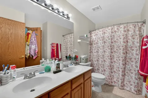 352 New Haven Drive Cary IL 60013