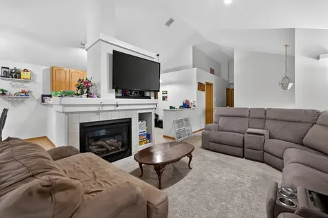 352 New Haven Drive Cary IL 60013