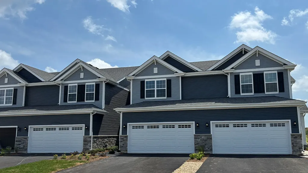 1744 Stable Lane Aurora IL 60503