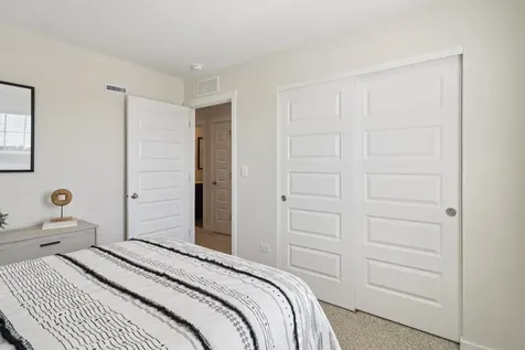1744 Stable Lane Aurora IL 60503