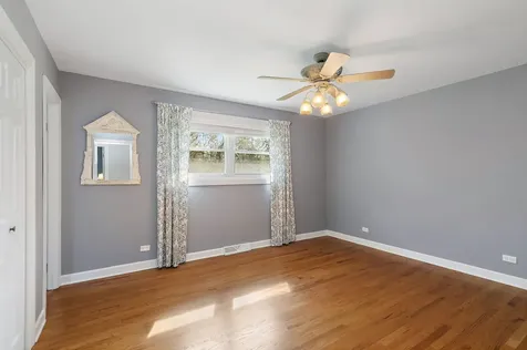 629 North Wren Avenue Palatine IL 60067