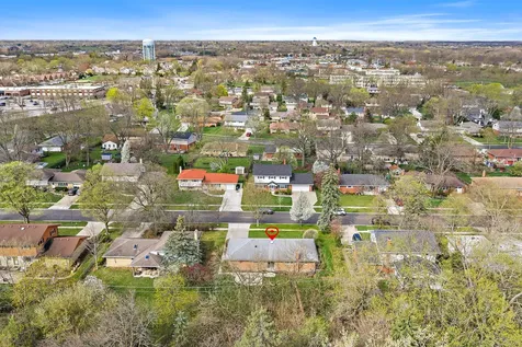629 North Wren Avenue Palatine IL 60067