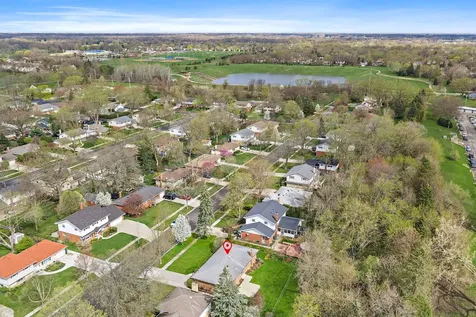 629 North Wren Avenue Palatine IL 60067