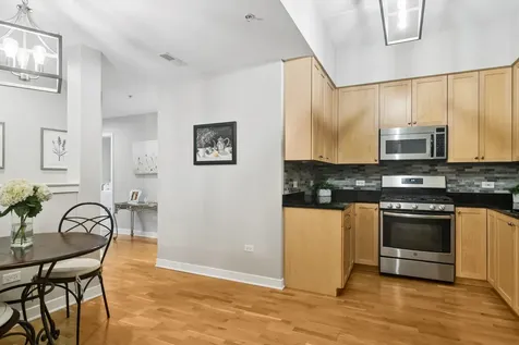 40 East Northwest Highway Mount Prospect IL 60056