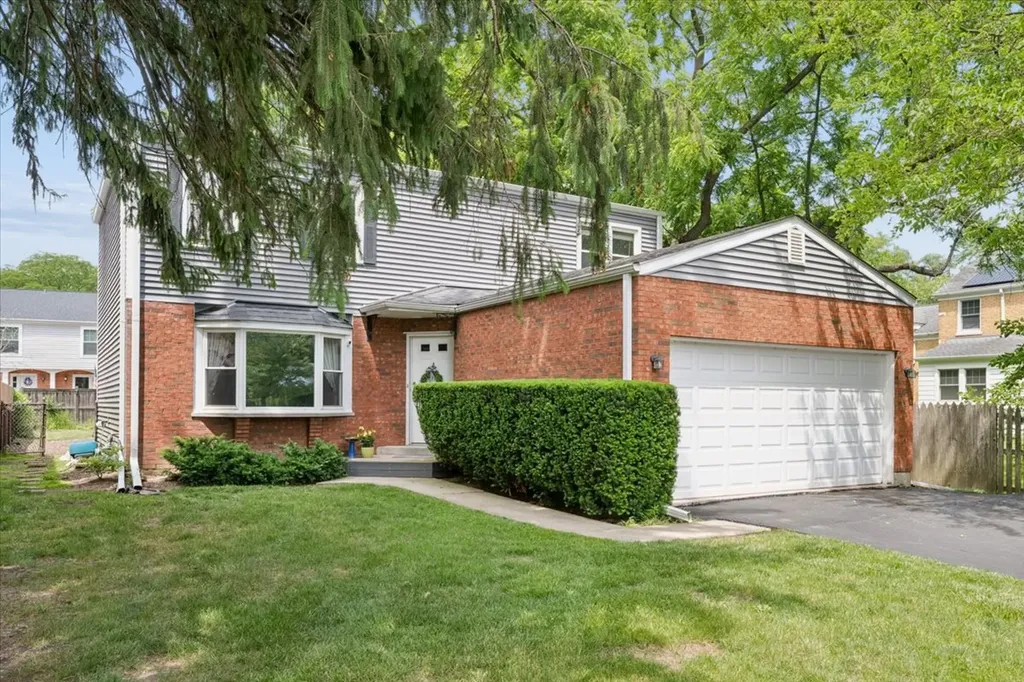 1699 Harding Road Northfield IL 60093