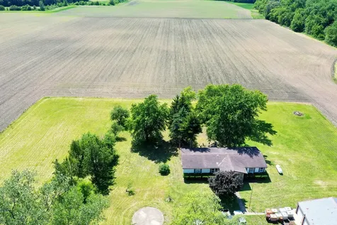 3159 North State Route 1 St. Anne IL 60964