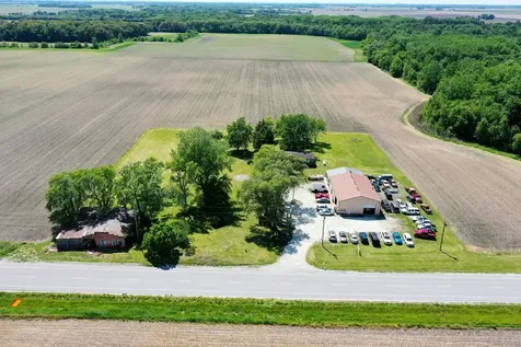 3159 North State Route 1 St. Anne IL 60964