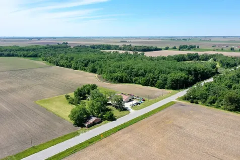 3159 North State Route 1 St. Anne IL 60964
