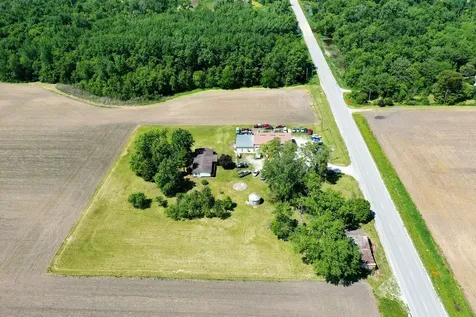 3159 North State Route 1 St. Anne IL 60964