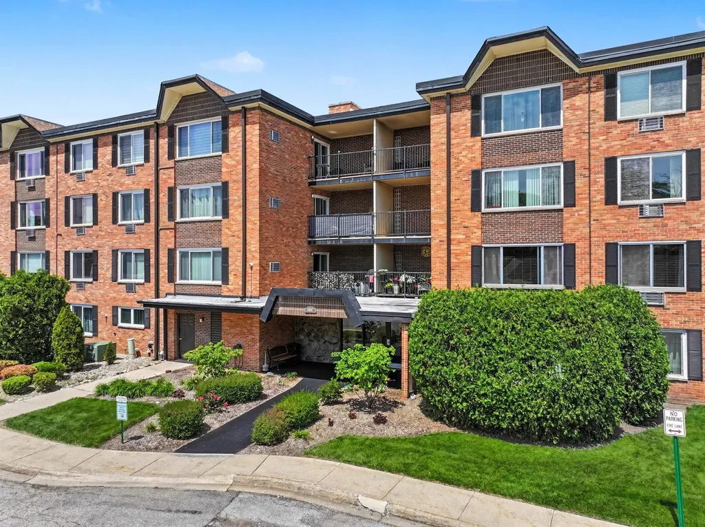 1227 South Old Wilke Road Arlington Heights IL 60005
