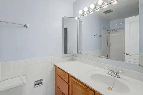 1227 South Old Wilke Road Arlington Heights IL 60005