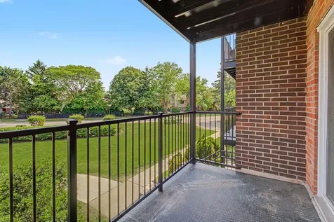 1227 South Old Wilke Road Arlington Heights IL 60005