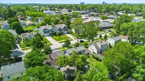 4335 Prospect Avenue Downers Grove IL 60515