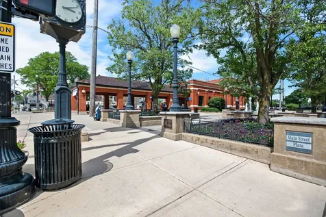 4335 Prospect Avenue Downers Grove IL 60515